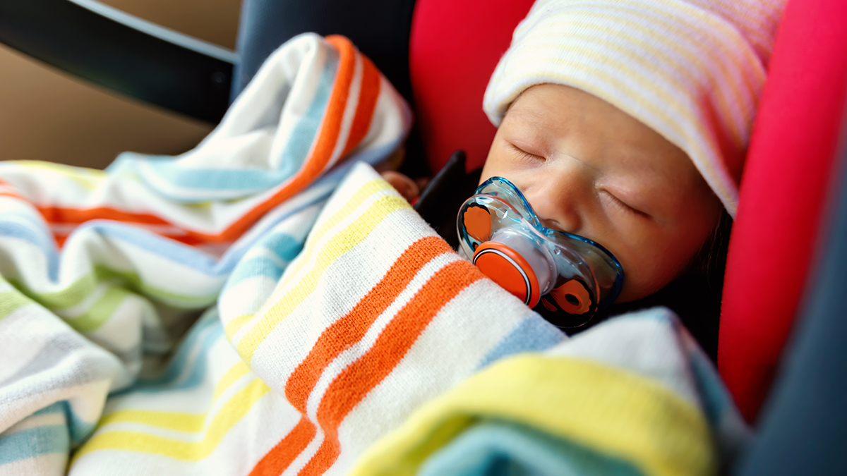 How to SAFELY wear a winter coat in carseats