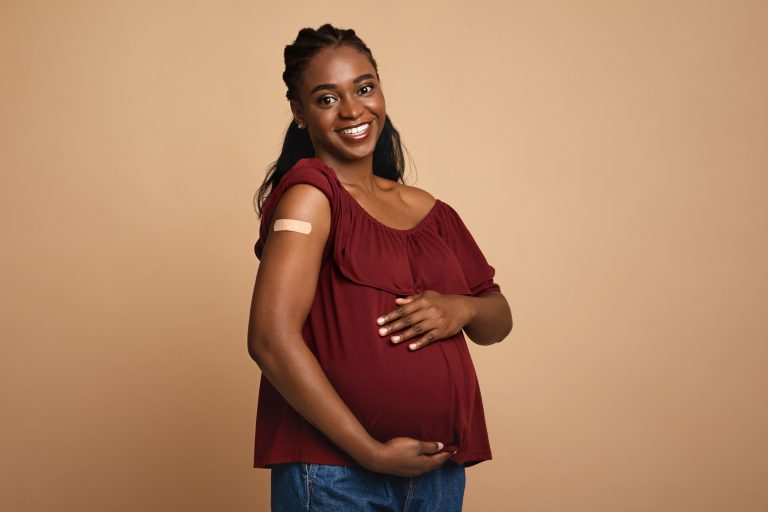 Pregnant black woman got vaccinated